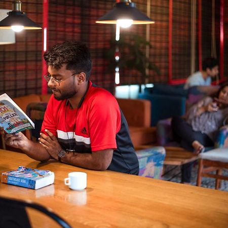 Madpackers Delhi West Hostel นิวเดลี ภายนอก รูปภาพ