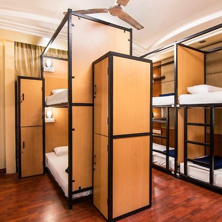 Madpackers Delhi West Hostel นิวเดลี ภายนอก รูปภาพ