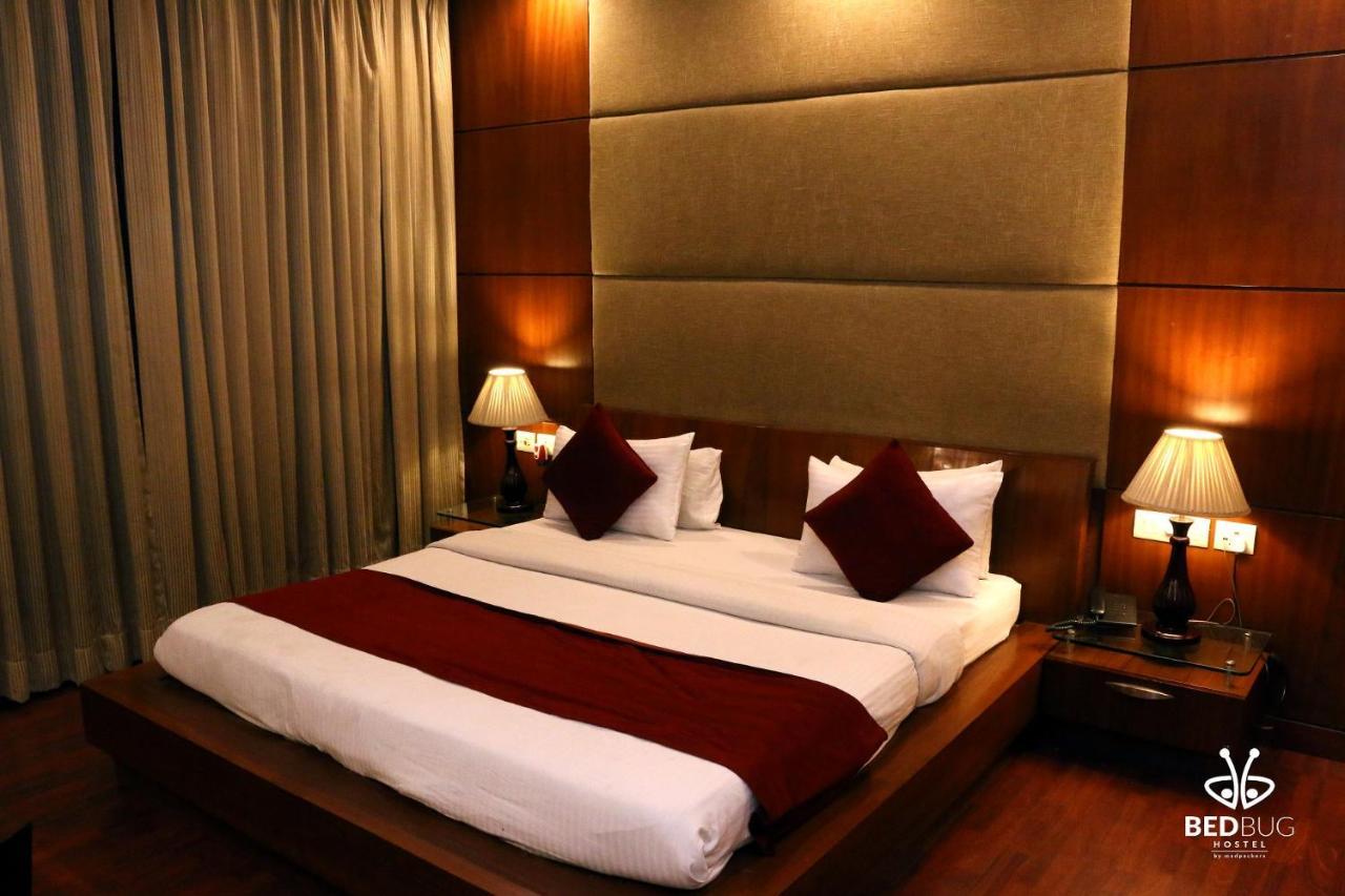 Madpackers Delhi West Hostel นิวเดลี ภายนอก รูปภาพ